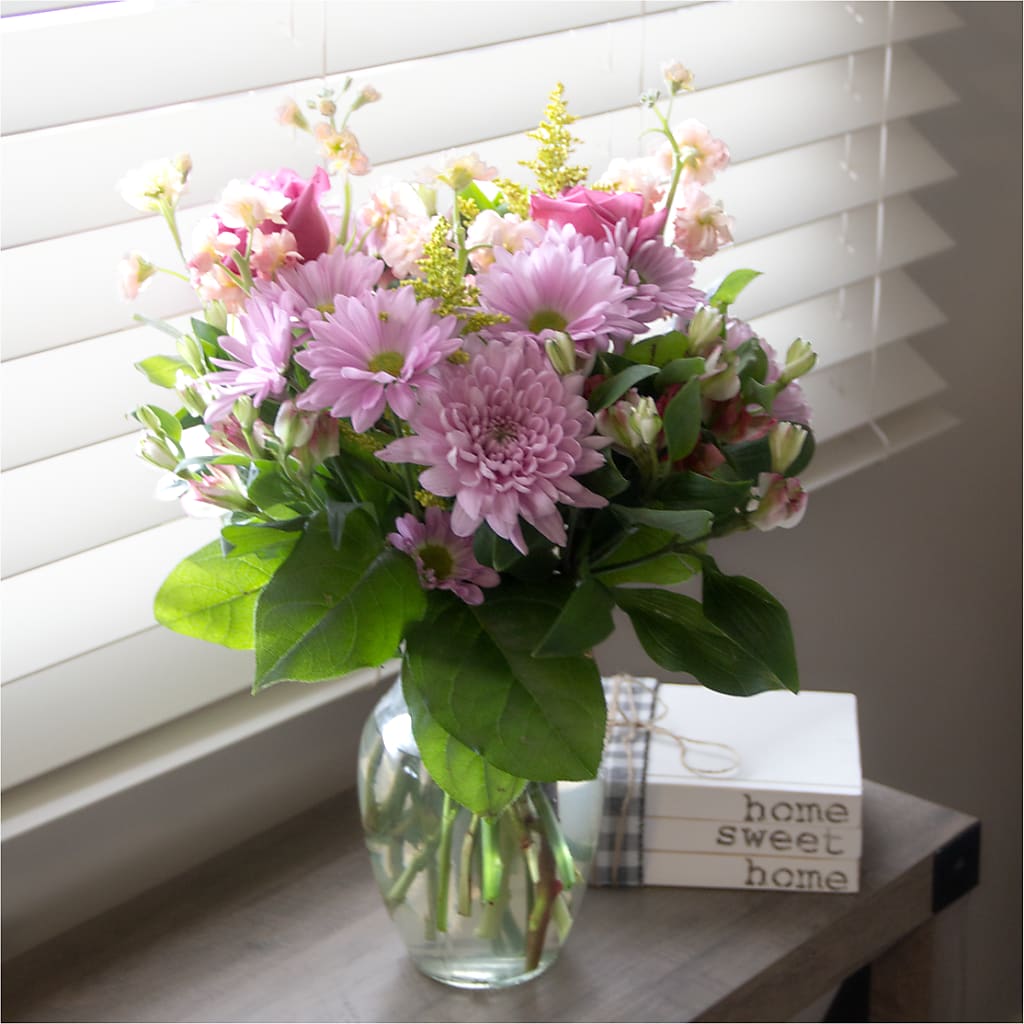 Pastel Tradition - A Florist Original – One Million Roses Llc, Caldwell ID