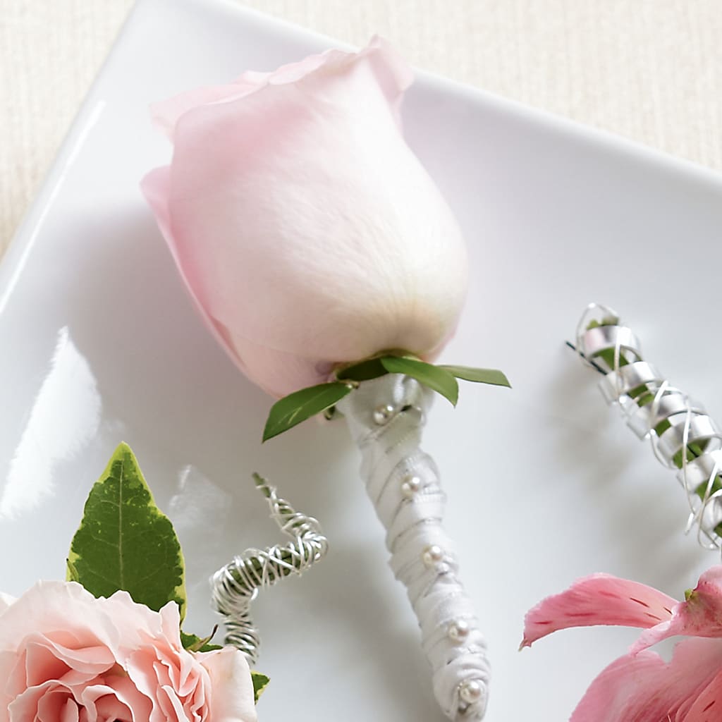 Pink Rose Boutonniere – One Million Roses Llc, Caldwell ID