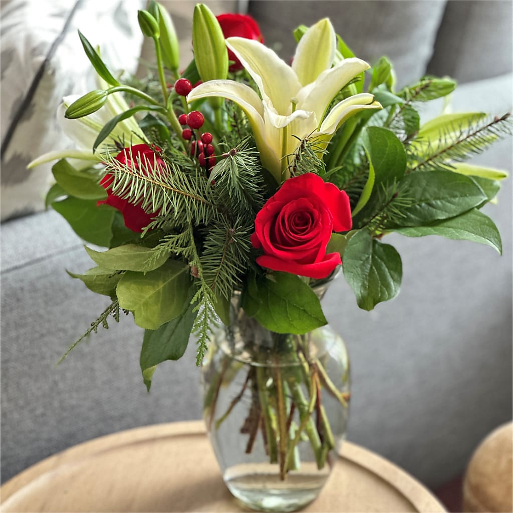 Sparkling Snowflakes Bouquet –  One Million Roses Llc, Caldwell ID