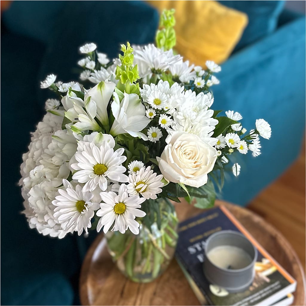 Classic Ivory – A Florist Original –  One Million Roses Llc, Caldwell ID