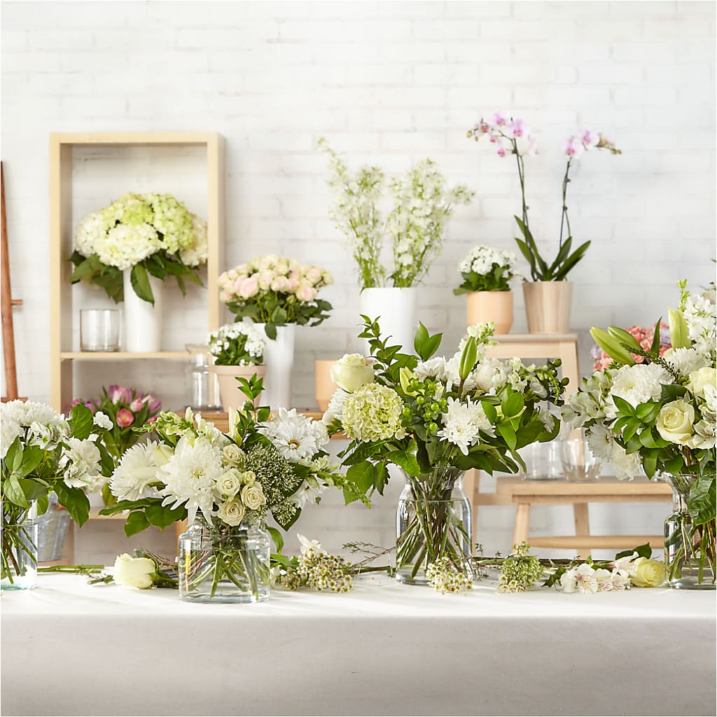 Classic Ivory – A Florist Original –  One Million Roses Llc, Caldwell ID