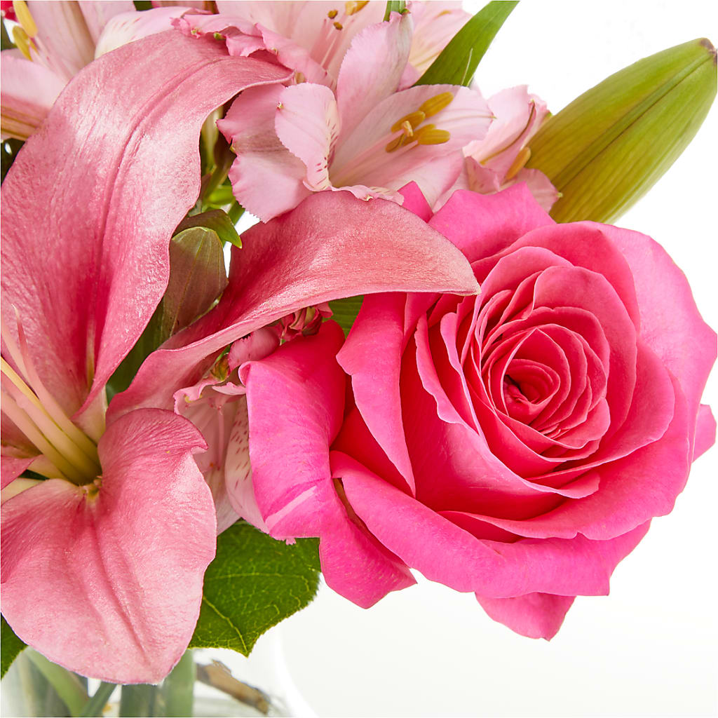 Lots of Love Bouquet –  One Million Roses Llc, Caldwell ID