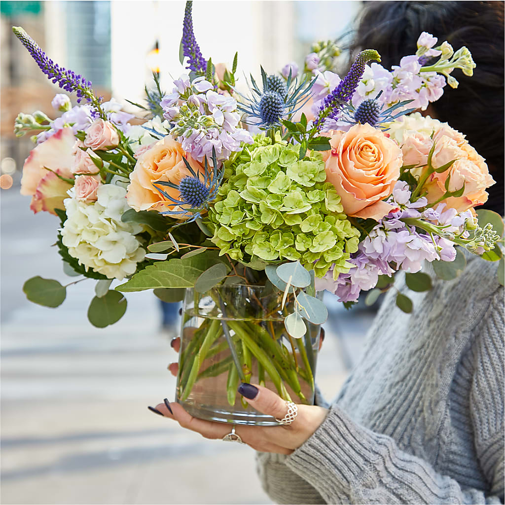 Porch Swing Bouquet –  One Million Roses Llc, Caldwell ID
