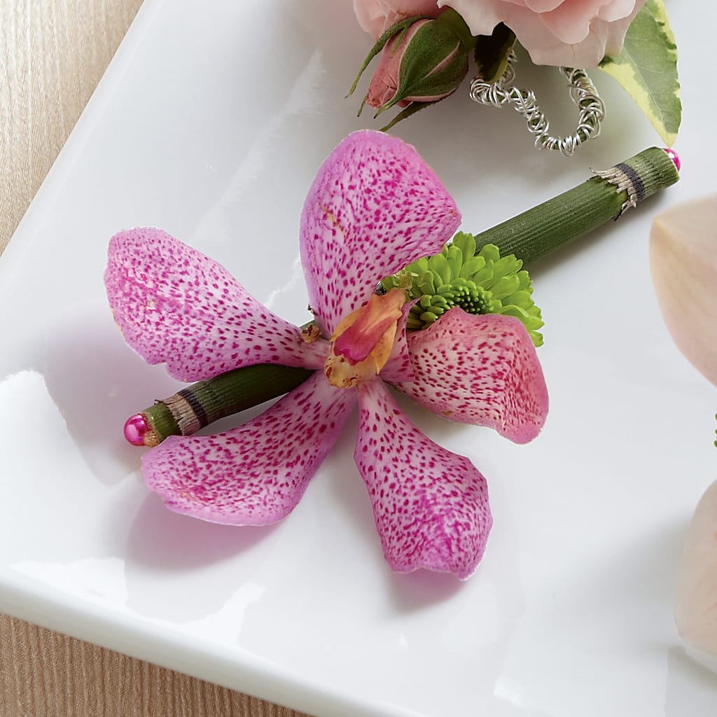 Pink Mokara Boutonniere –  One Million Roses Llc, Caldwell ID