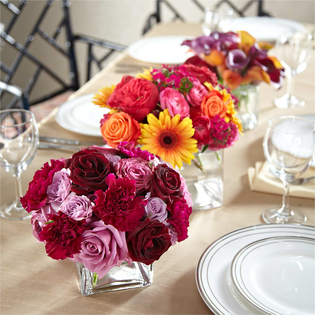 Love's Eternity Centerpiece –  One Million Roses Llc, Caldwell ID